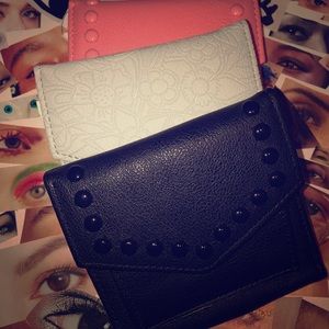 3 Wallets (for @karenklimcza734)